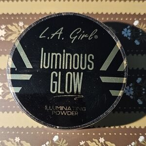 Luminous Glow Illuminating Powder Hollographic Stardust - Gold And Morphe M527
